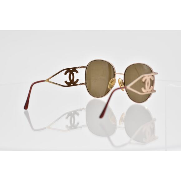 Chanel 05258 45002 Vintage Sunglasses - LENSES FAIR/FRAMES GOOD - READ - Picture 12 of 16